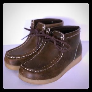 Youth Wallabee-inspired boots